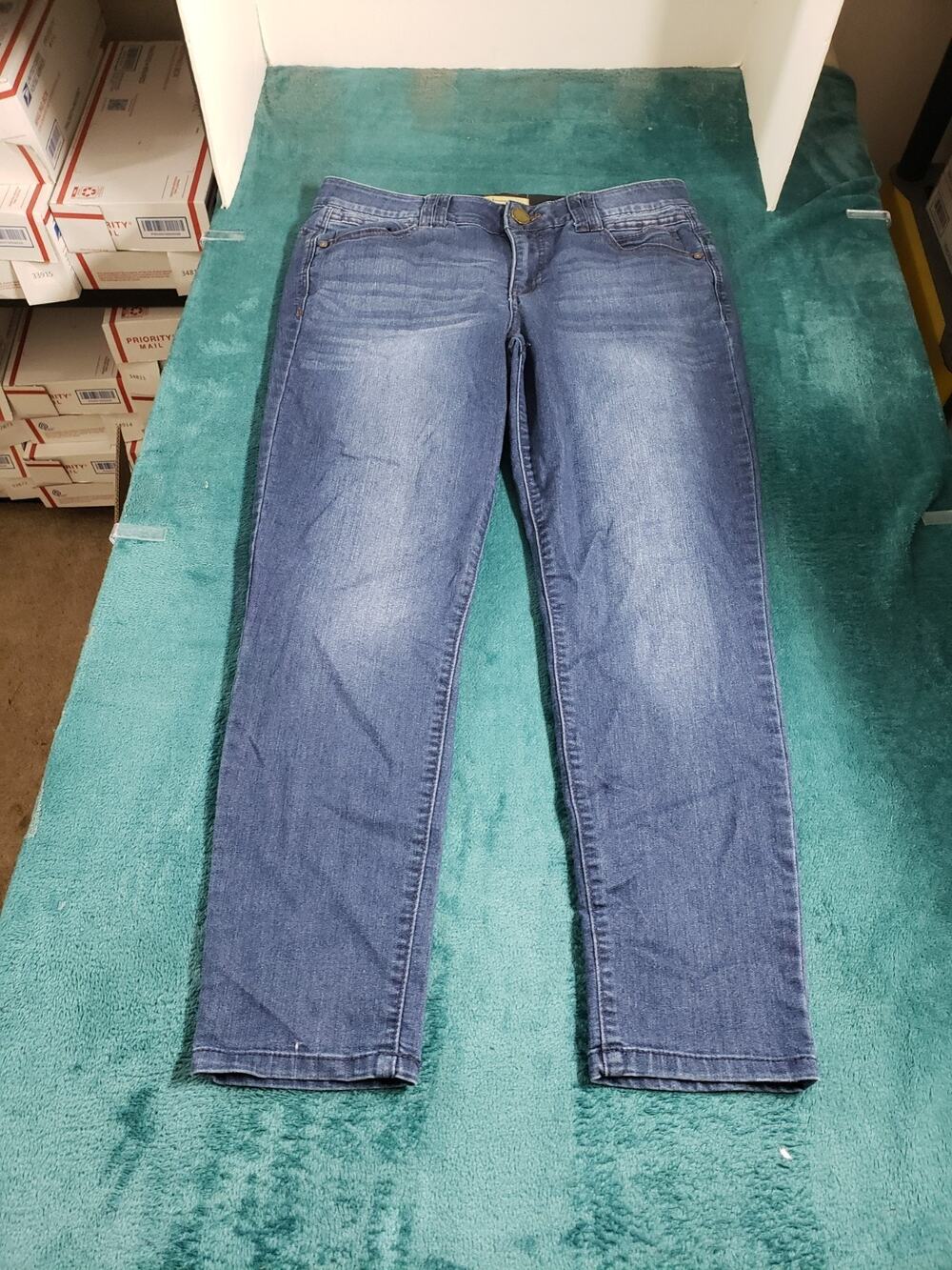 Democracy Jeans Size 10 Women Blue Stretch Fray Hem Elastic Waist Ankle Cropped